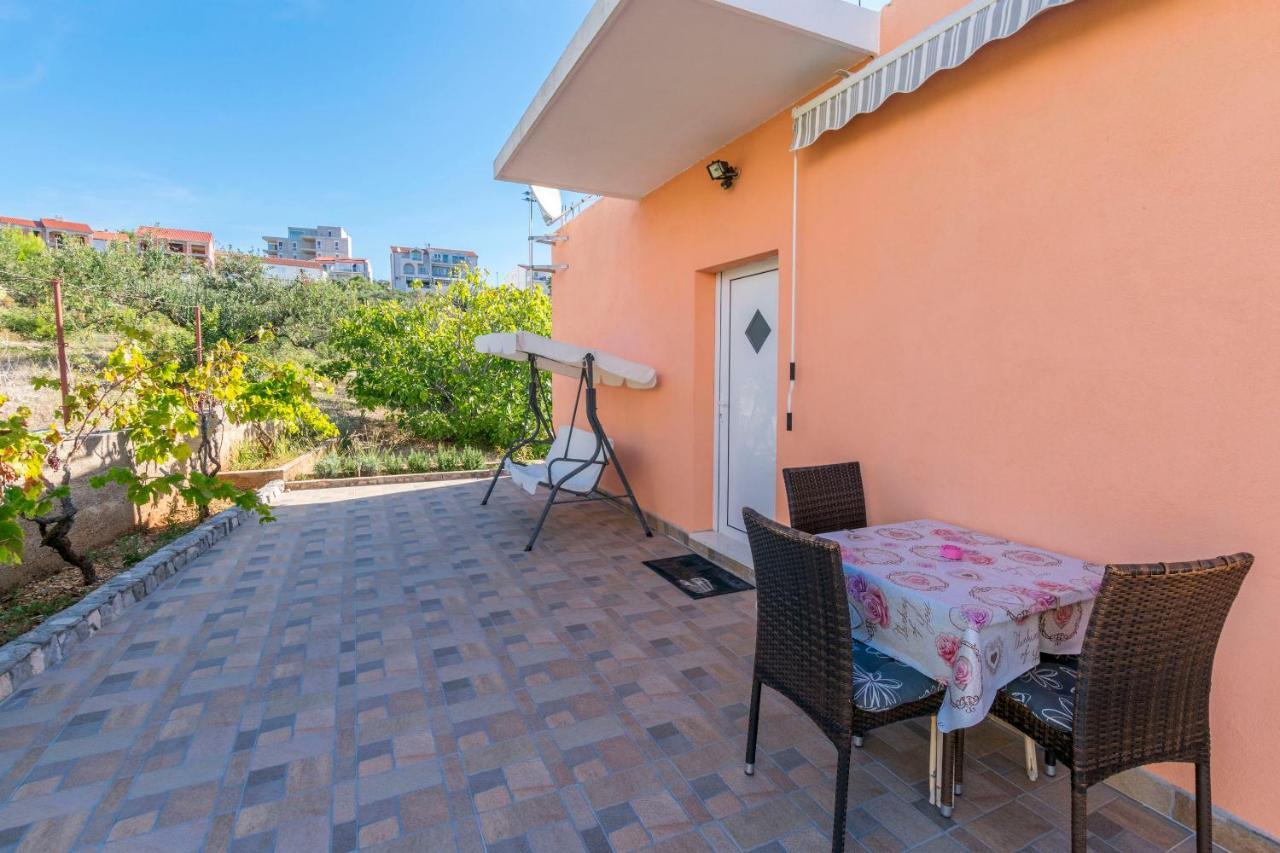 Apartments Zmika プリモシュテン 部屋 写真